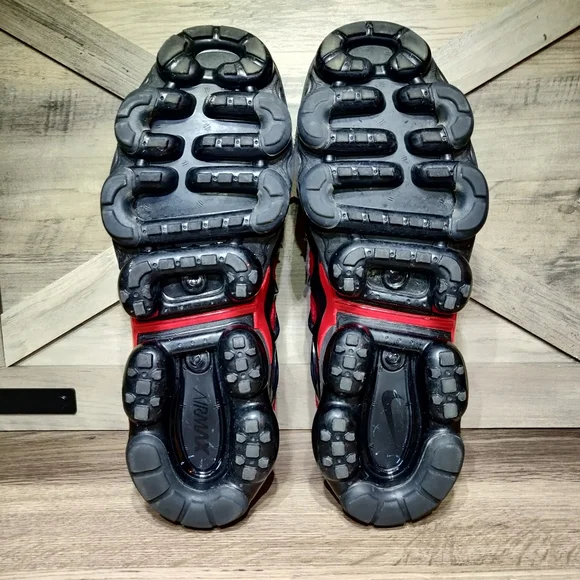 Nike Air VaporMax Plus - University Red/Black - CU4863-600
